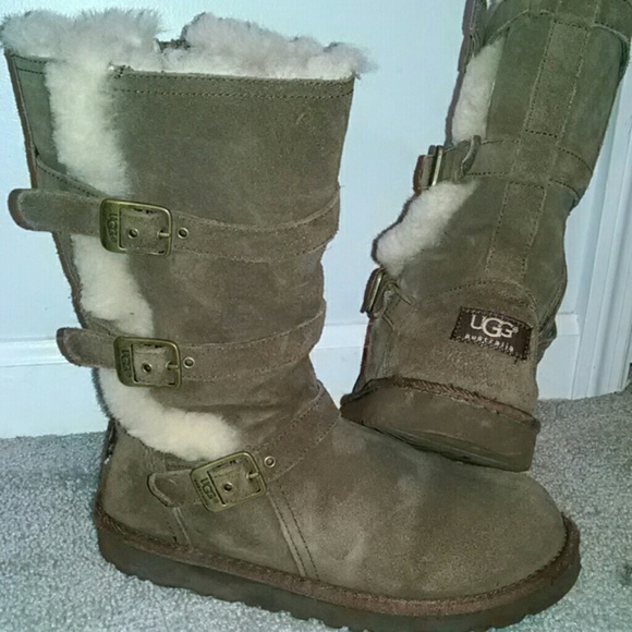 ugg boots buckle side